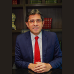 O advogado Márcio Coutinho analisa como a lei tenta responder ao crescimento das notícias falsas nas campanhas.