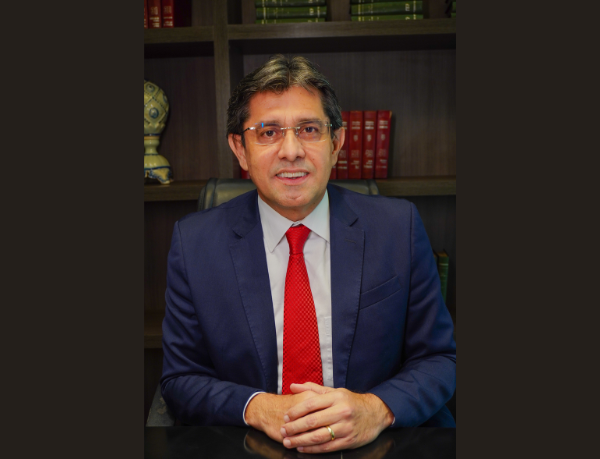 O advogado Márcio Coutinho analisa como a lei tenta responder ao crescimento das notícias falsas nas campanhas.