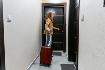 Equipe local da Checkin Adm especializada em Booking reduz cancelamentos e garante mais tranquilidade ao proprietário.